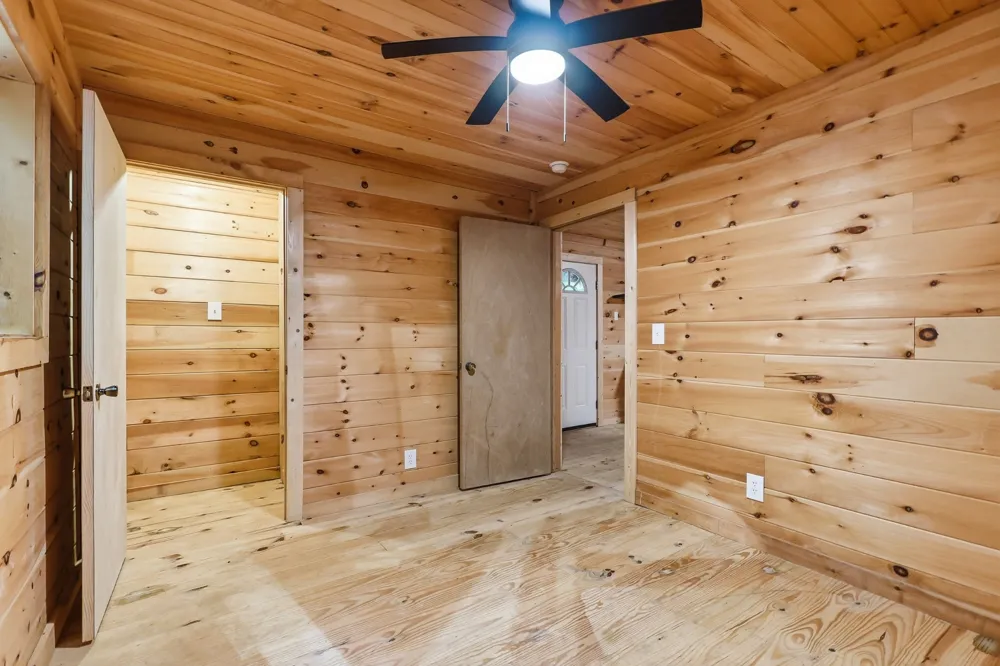 225 Coys Cove Ln Gainesboro, TN 38562
