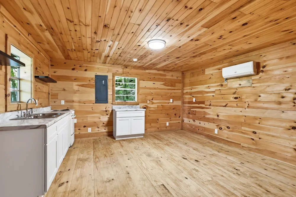 225 Coys Cove Ln Gainesboro, TN 38562
