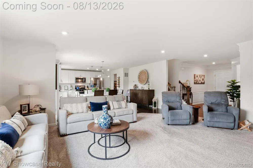 1592 Beachwood Drive Walled Lake City, MI 48390