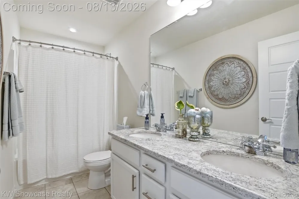 1592 Beachwood Drive Walled Lake City, MI 48390