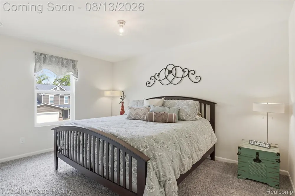1592 Beachwood Drive Walled Lake City, MI 48390