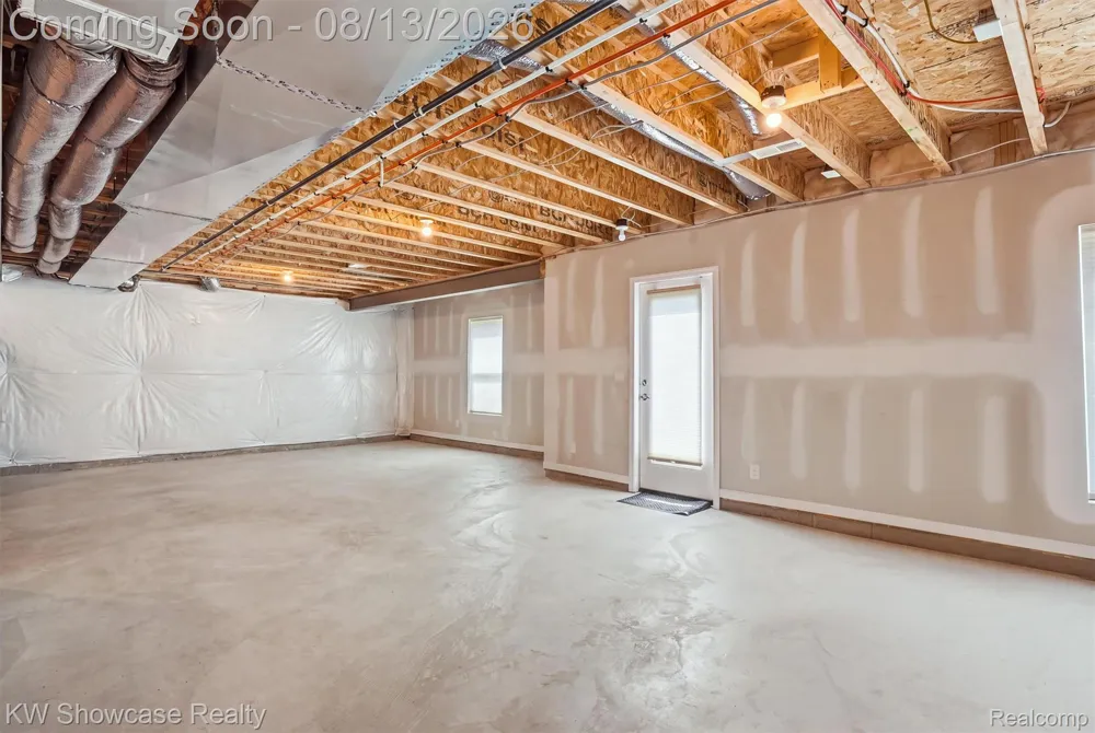 1592 Beachwood Drive Walled Lake City, MI 48390