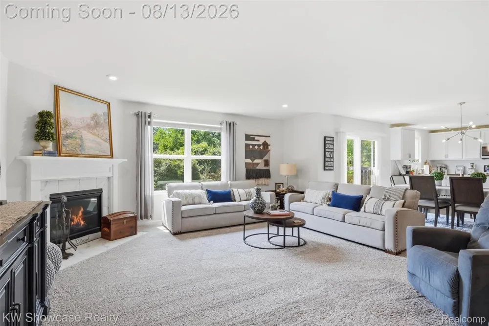 1592 Beachwood Drive Walled Lake City, MI 48390