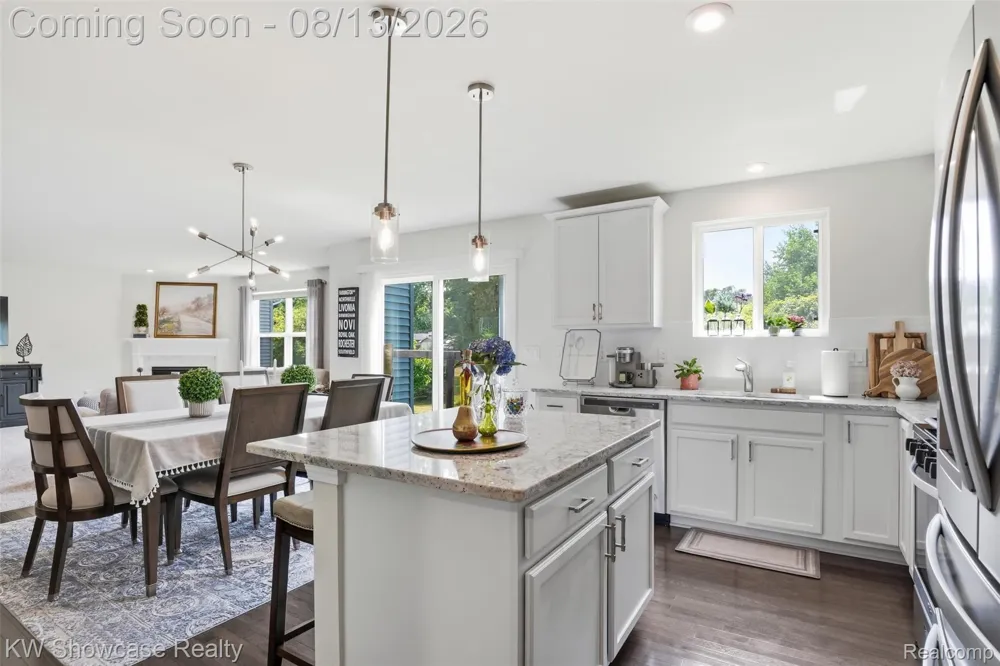 1592 Beachwood Drive Walled Lake City, MI 48390