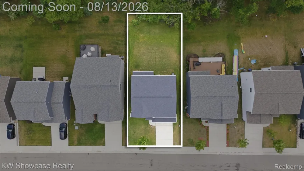 1592 Beachwood Drive Walled Lake City, MI 48390