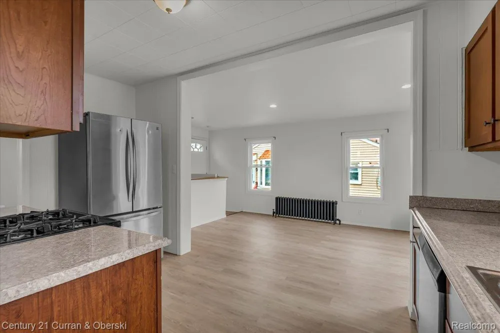 5580 S Merriman Road Wayne City, MI 48184