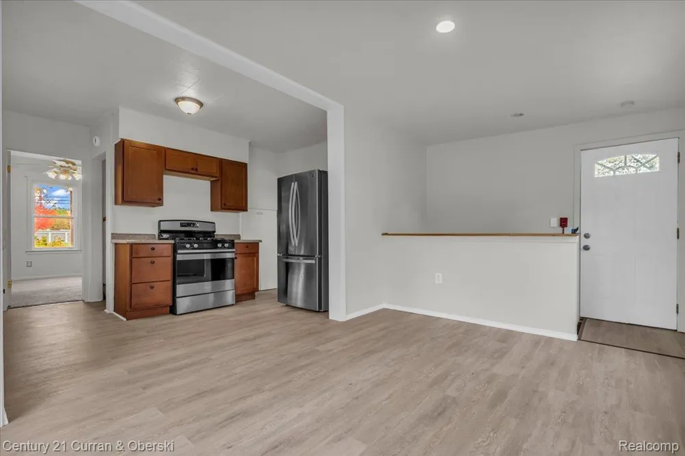 5580 S Merriman Road Wayne City, MI 48184