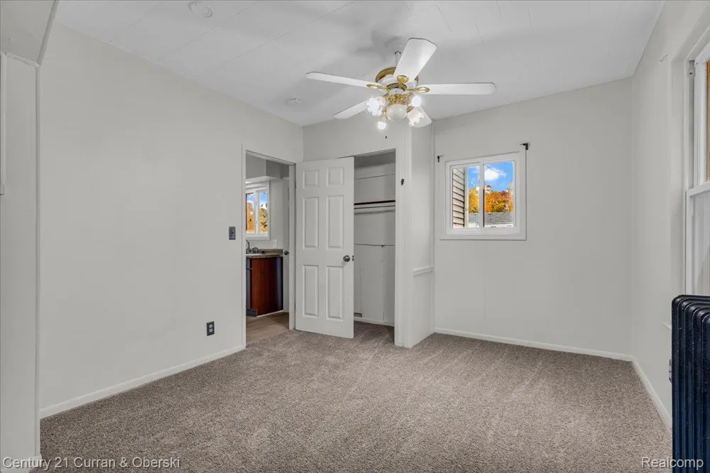 5580 S Merriman Road Wayne City, MI 48184