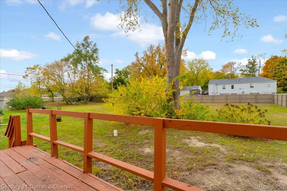 5580 S Merriman Road Wayne City, MI 48184