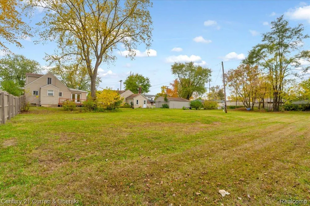 5580 S Merriman Road Wayne City, MI 48184