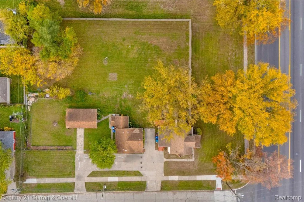 5580 S Merriman Road Wayne City, MI 48184