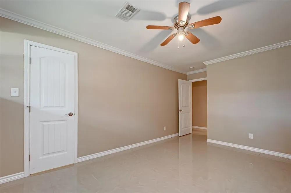 5811 Ludington Drive Houston, TX 77035