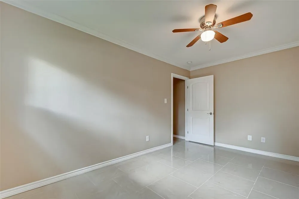 5811 Ludington Drive Houston, TX 77035