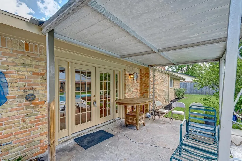 5811 Ludington Drive Houston, TX 77035