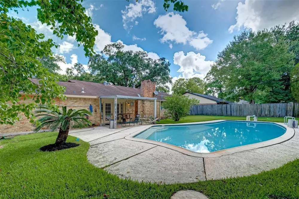 5811 Ludington Drive Houston, TX 77035