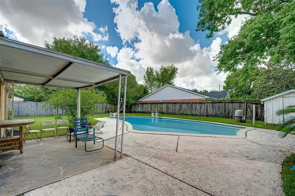 5811 Ludington Drive Houston, TX 77035