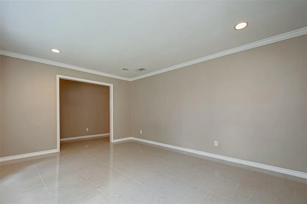 5811 Ludington Drive Houston, TX 77035