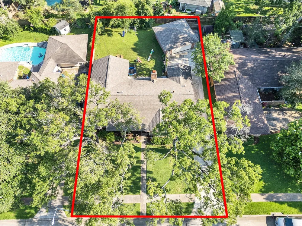 426 Shadow Creek Drive El Lago, TX 77586