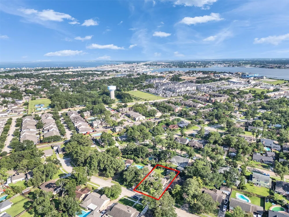426 Shadow Creek Drive El Lago, TX 77586