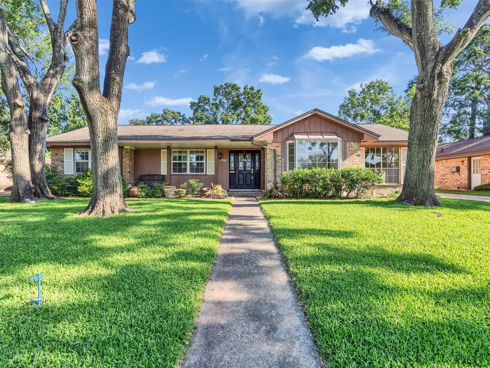 426 Shadow Creek Drive El Lago, TX 77586
