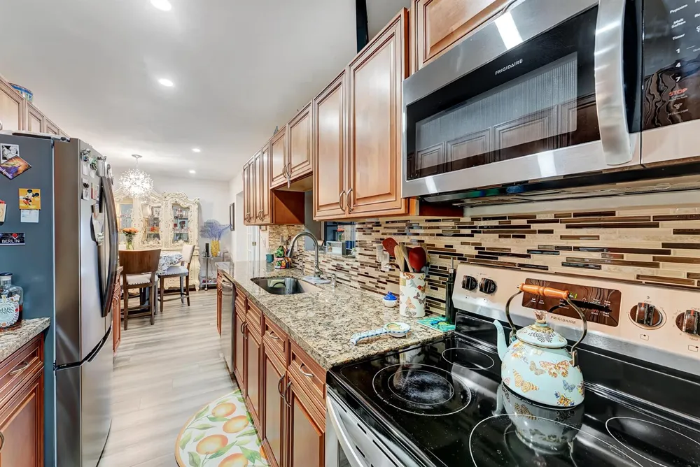 661 Eagle Circle Delray Beach, FL 33444