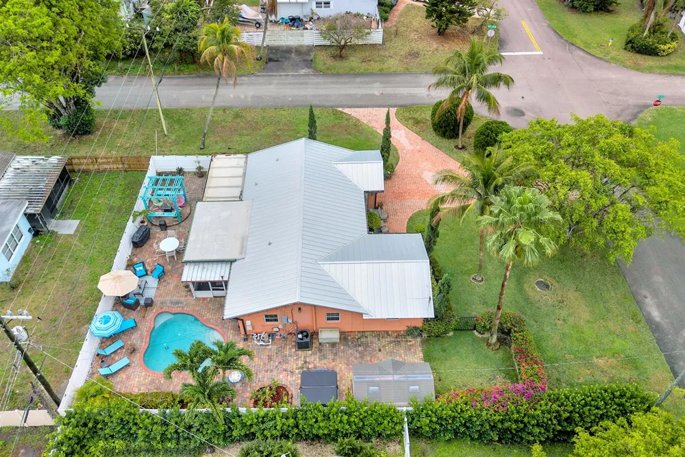 661 Eagle Circle Delray Beach, FL 33444