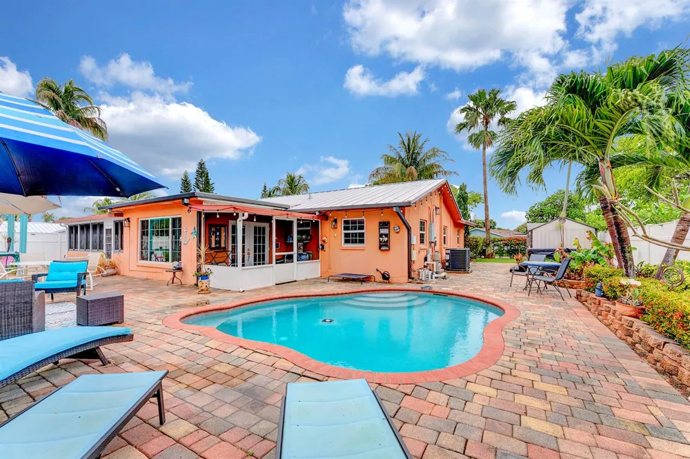 661 Eagle Circle Delray Beach, FL 33444