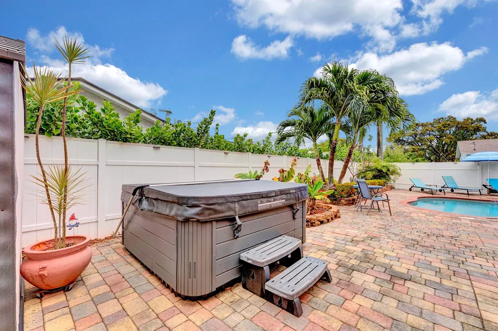 661 Eagle Circle Delray Beach, FL 33444
