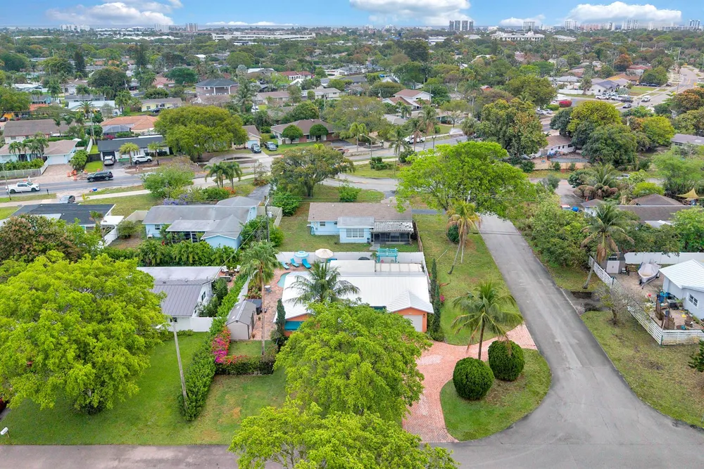 661 Eagle Circle Delray Beach, FL 33444