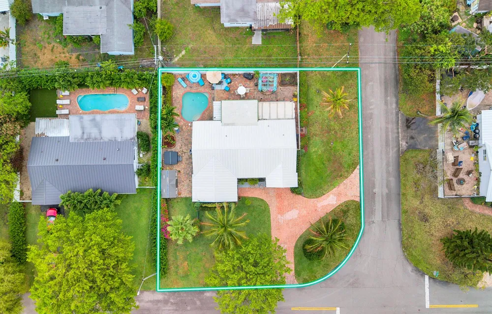 661 Eagle Circle Delray Beach, FL 33444