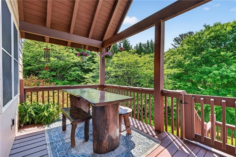 100 Pond Overlook Lane Morganton, GA 30560