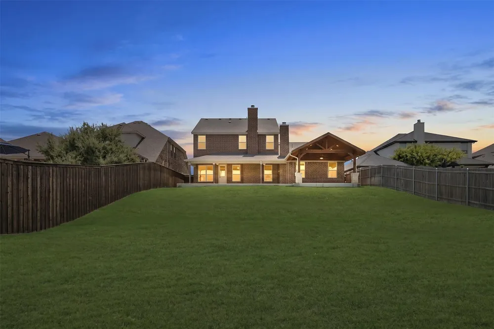 316 Bluffside Trail Benbrook, TX 76126