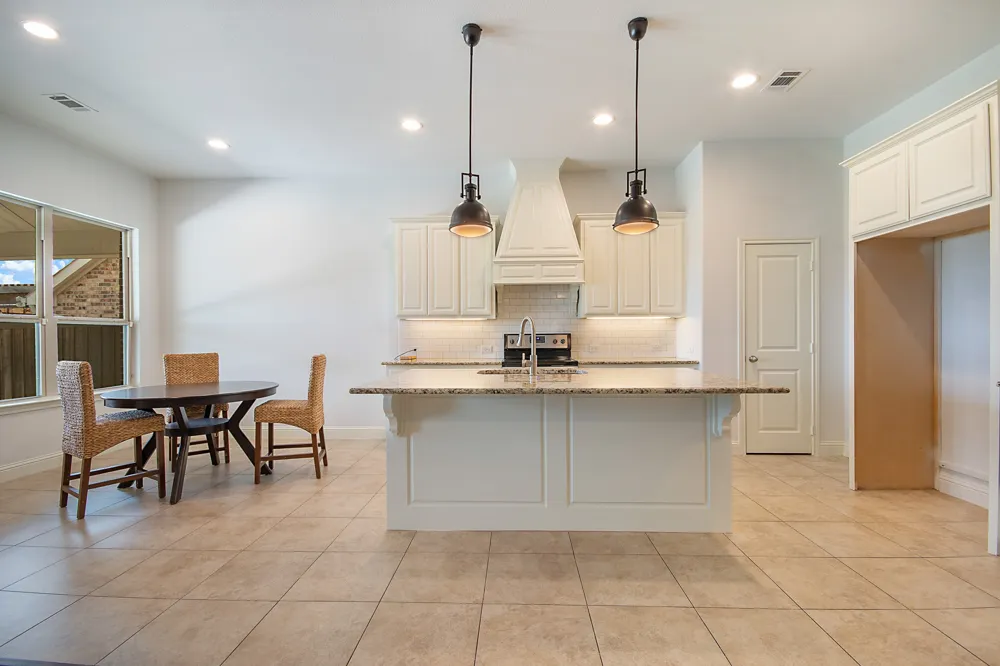 316 Bluffside Trail Benbrook, TX 76126