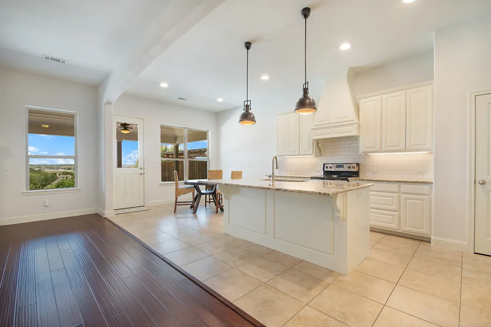 316 Bluffside Trail Benbrook, TX 76126