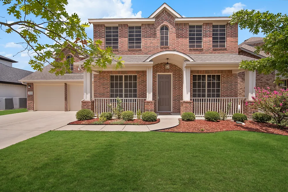 316 Bluffside Trail Benbrook, TX 76126
