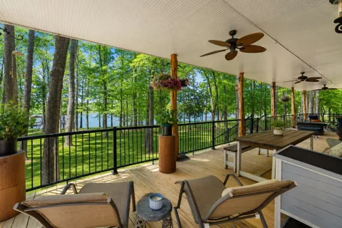 560 Deerwood Drive