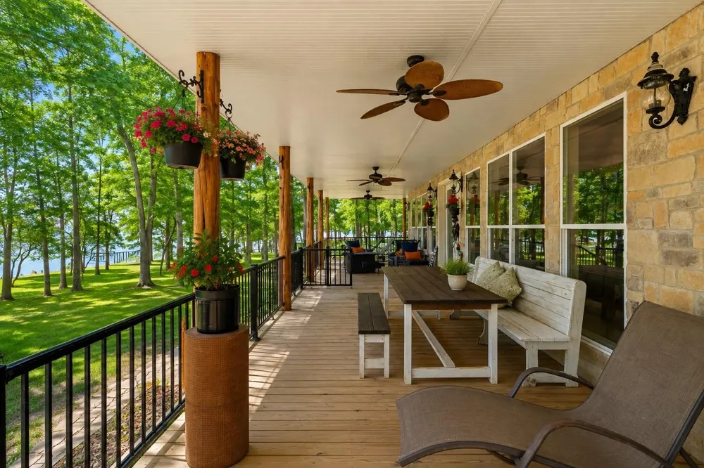 560 Deerwood Drive Trinity, TX 75862
