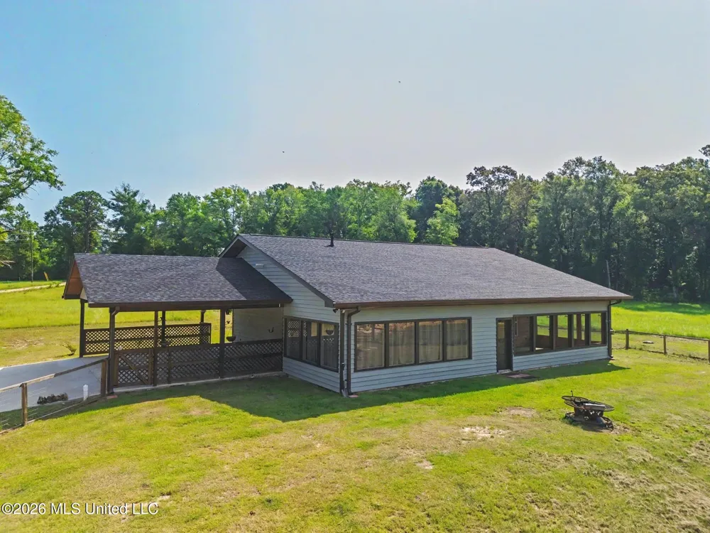 432 Paramount Church Road Perkinston, MS 39573