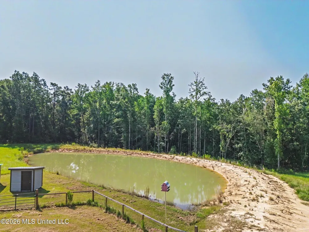 432 Paramount Church Road Perkinston, MS 39573