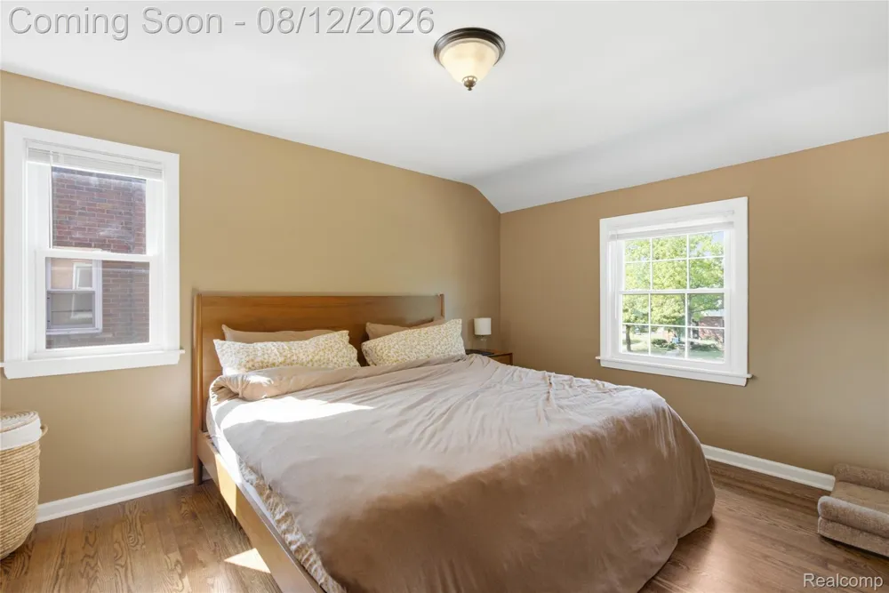 2073 Van Antwerp Street Grosse Pointe Woods City, MI 48236