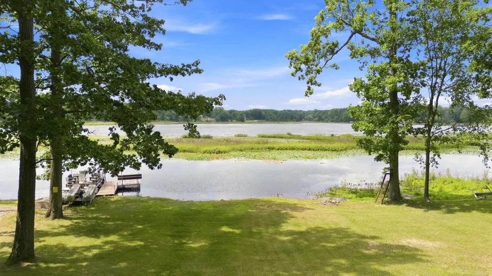 11490 Ely Road Springfield Charter Township, MI 48350