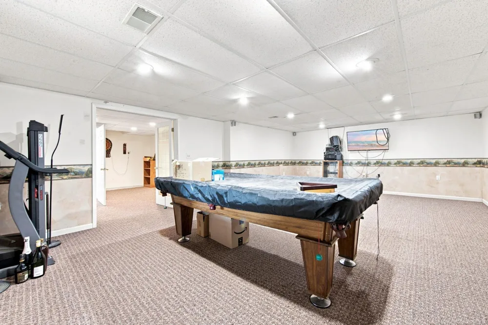 11490 Ely Road Springfield Charter Township, MI 48350