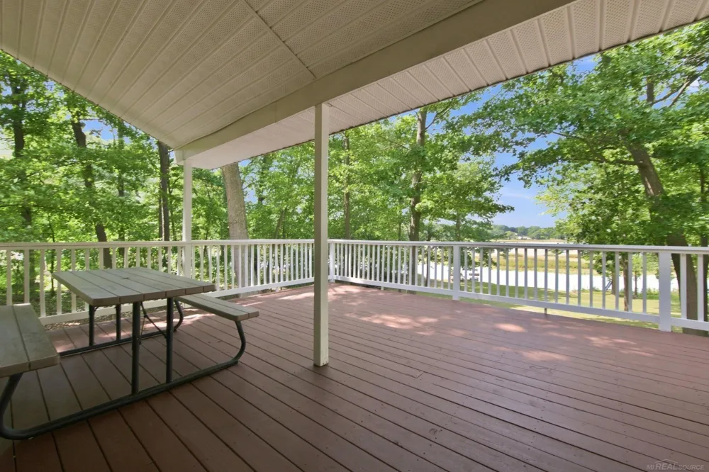 11490 Ely Road Springfield Charter Township, MI 48350