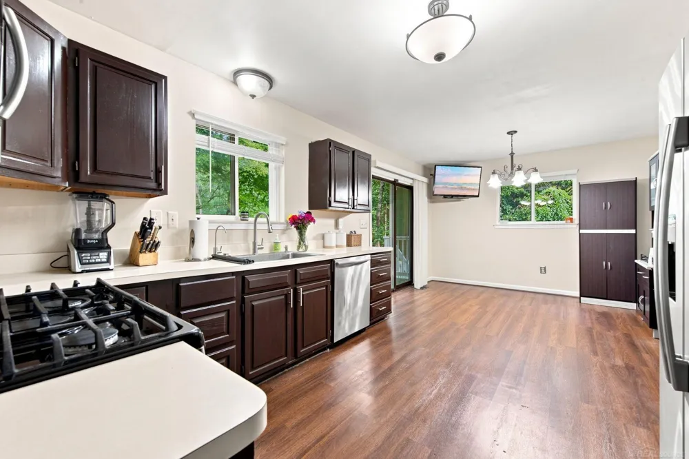 11490 Ely Road Springfield Charter Township, MI 48350