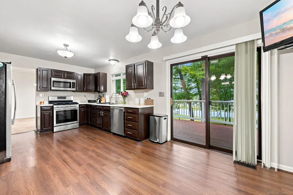 11490 Ely Road Springfield Charter Township, MI 48350