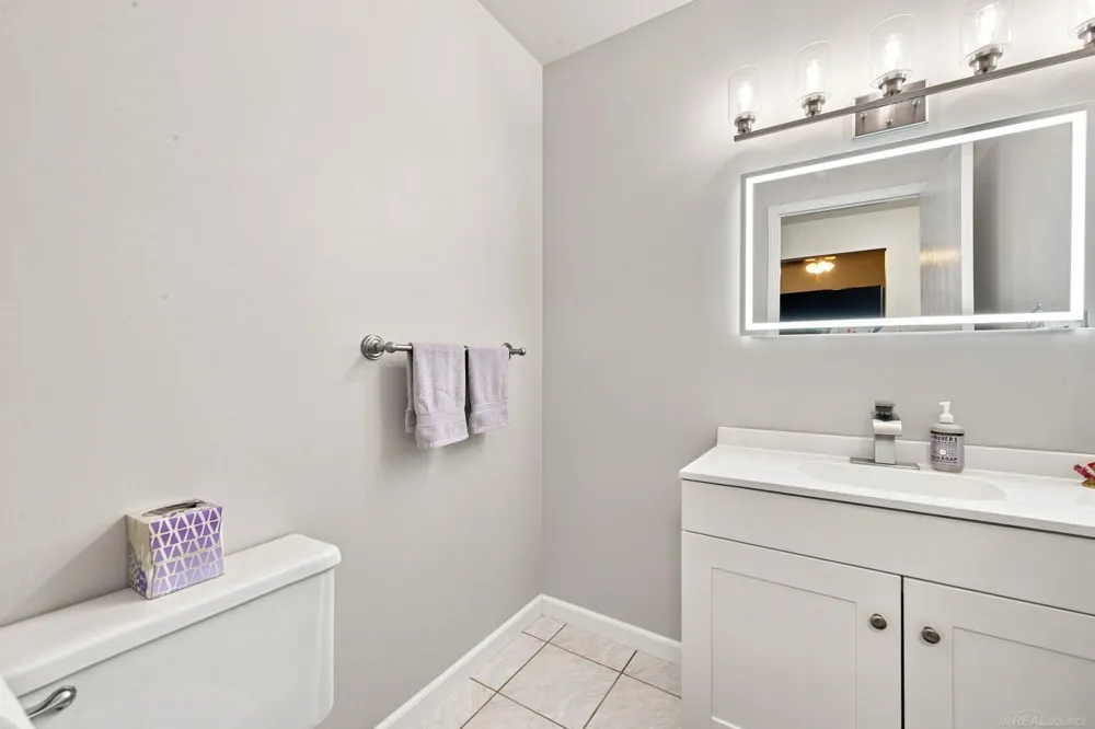 11490 Ely Road Springfield Charter Township, MI 48350