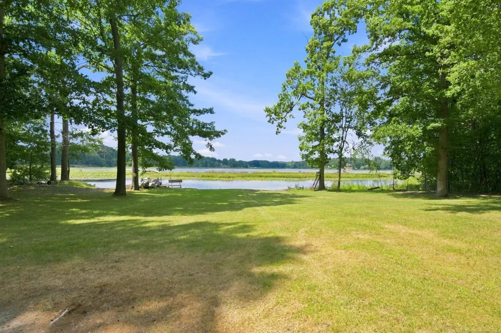 11490 Ely Road Springfield Charter Township, MI 48350