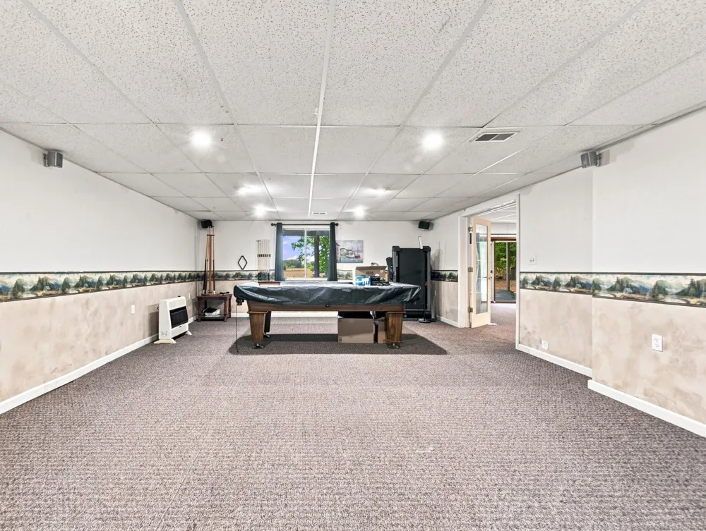 11490 Ely Road Springfield Charter Township, MI 48350