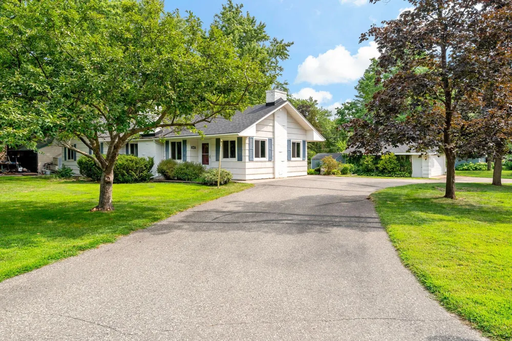 3567 Leroy Street Deephaven, MN 55391