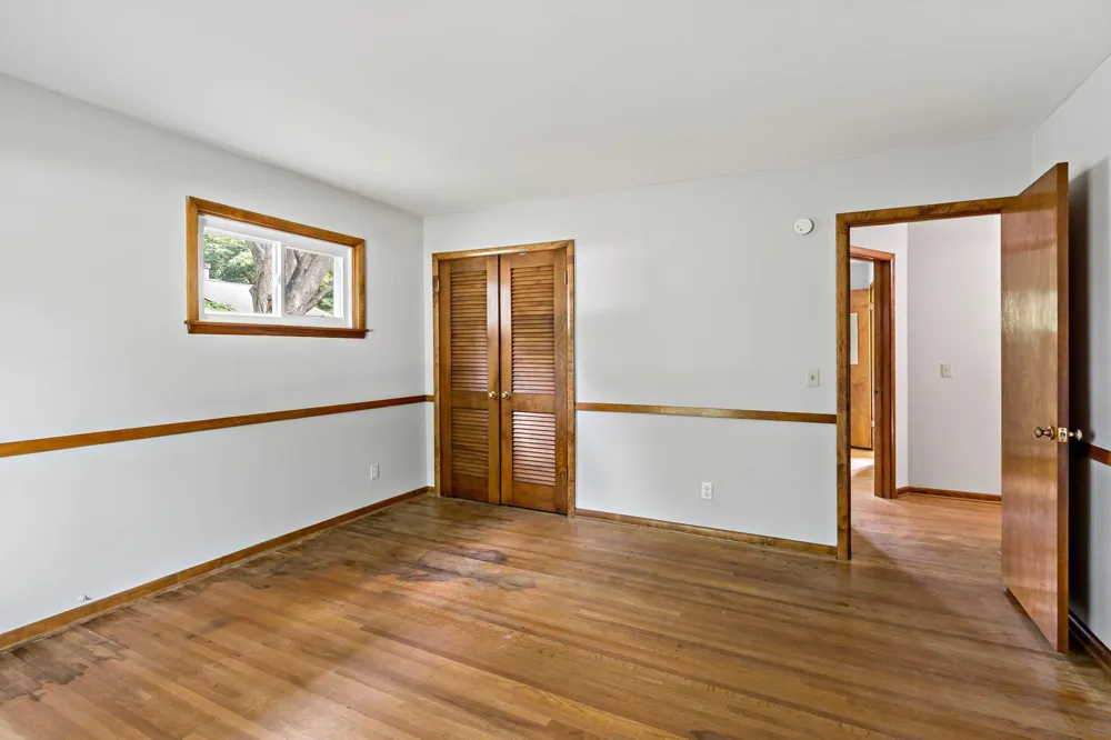 3567 Leroy Street Deephaven, MN 55391